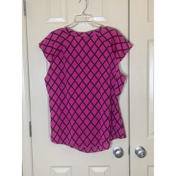 Worthington Woman Blouse Women 2X Pink NWT Geometric V-Neck Cap Sleeve Top - Picture 2 of 4